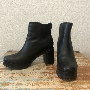 SOREL boot heels